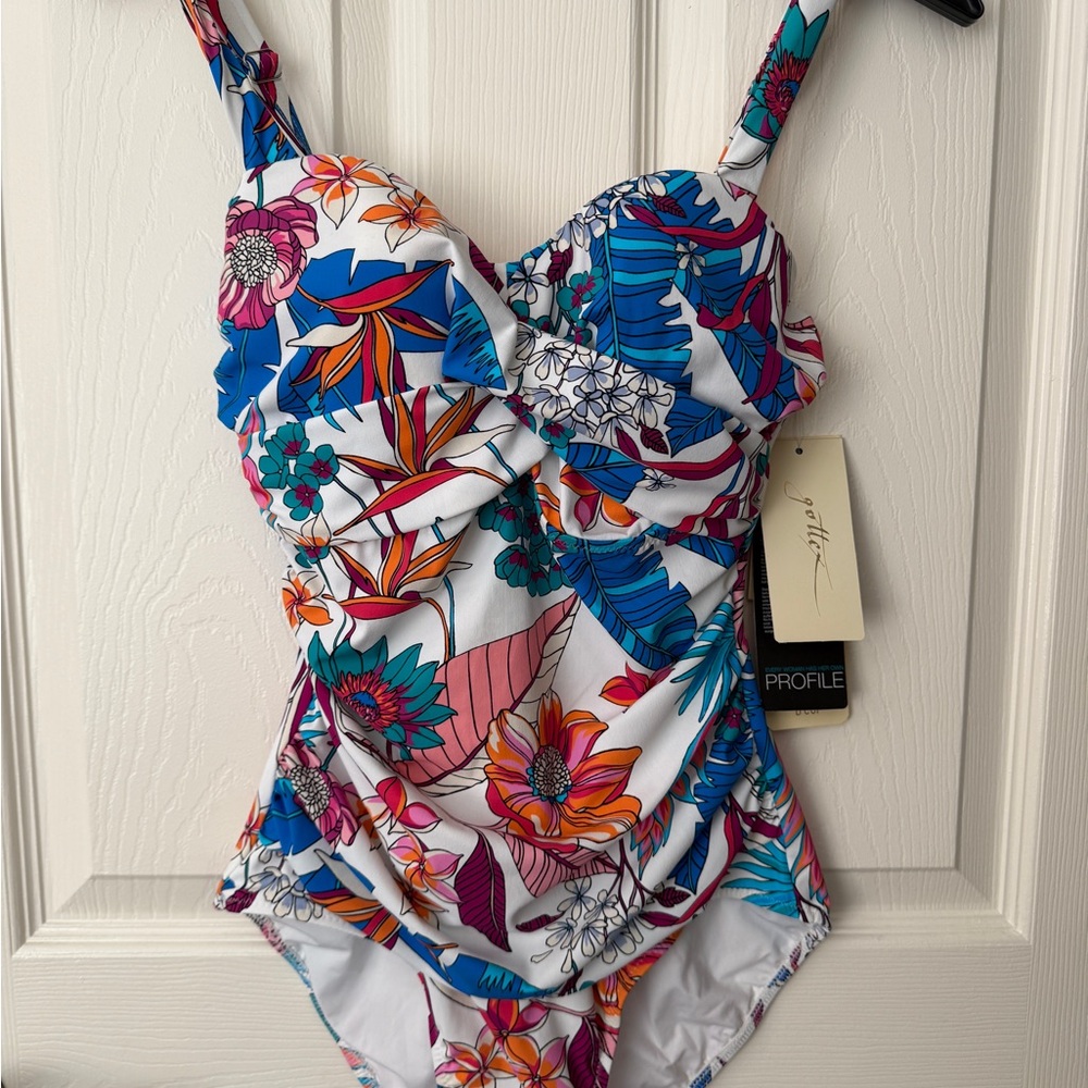 NWT Profile by Gottex Floral Swimsuit 8D Floral Botanical print D cup
